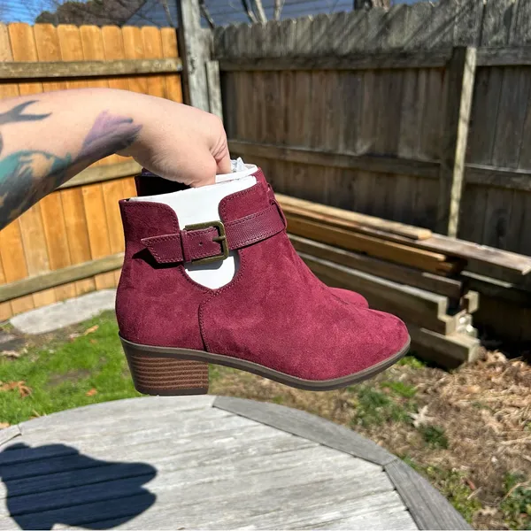 Market & Spruce Burgundy Faux Suede‎ Odeya Bootie Inner Ankle Zipper size 6 wide - Image 6