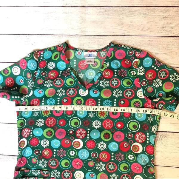 SB Scrubs Women's Seasonal Scrub Top Sz S - Image 9