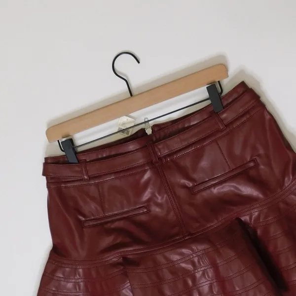 NWT!! Anthropologie PILCRO Fit-and-Flare Faux Leather‎ Mini Skirt Wine Moto 12 - Image 9