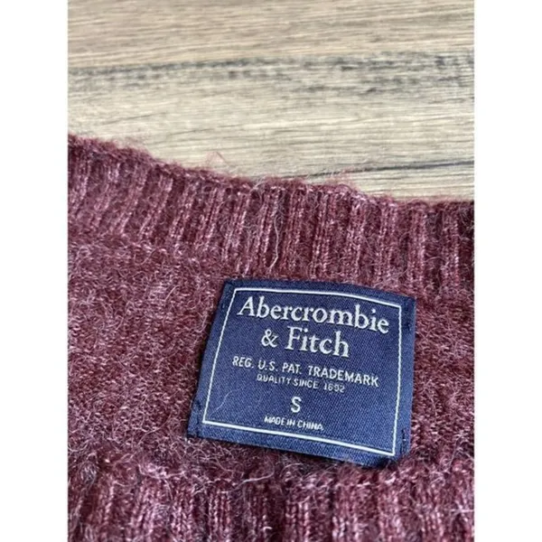 Womens Abercrombie and Fitch acrylic long line pocket long sleeve sweater size S - Image 2