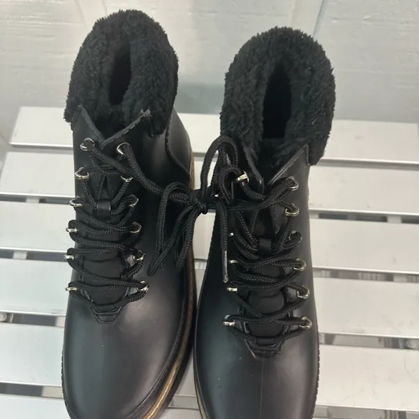 Marc Fisher Black Lined Rubber Fairly Waterproof Winter Lace Up Boots SZ… - Image 4