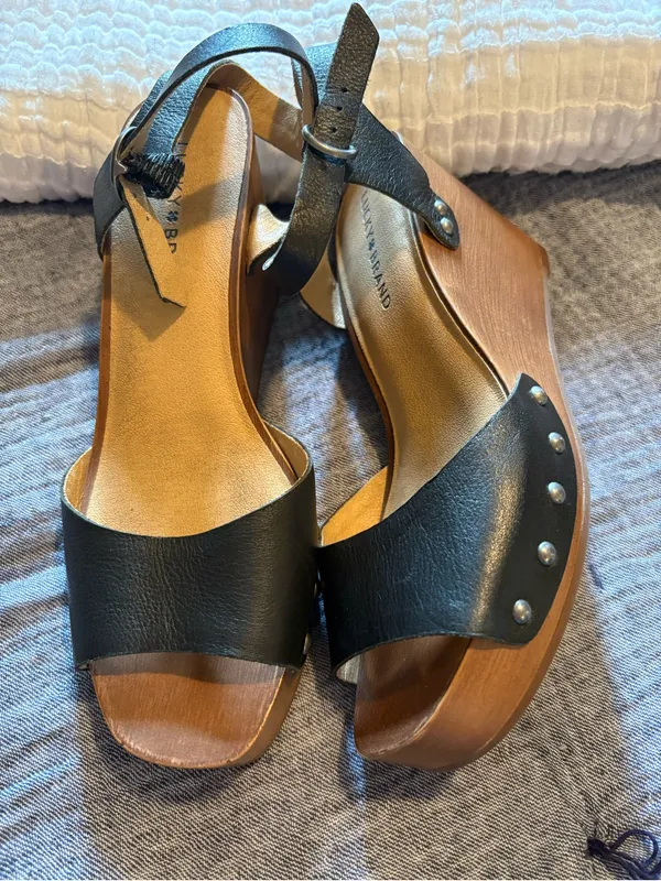 Lucky Brand Black Leather Studded Wedge Sandals - Image 2