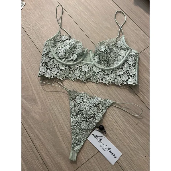 For Love & Lemons Bra Size L Mint‎ Green Floral Lace Sequin Underwire SKBR1581 - Image 2