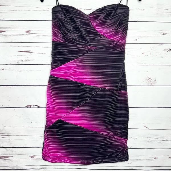 Bailey Blue Strapless Black & Pink Textured Mini Dress Size Medium - Image 7