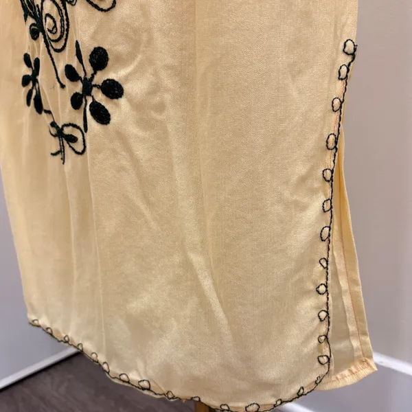 VTG 70s Butter Yellow Floral Embroidered House Dress Boho Granny Ecuador Small - Image 8