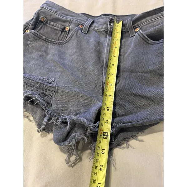 Levi's 501 Shorts Womens W30 Button Fly Frayed Hem Dark Wash Whisker Mid Rise - Image 2