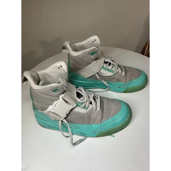 Women Nike Air Jordan 3 Retro‎ Explorer XX Grey Mint Green Size 7.5 Used - Image 8