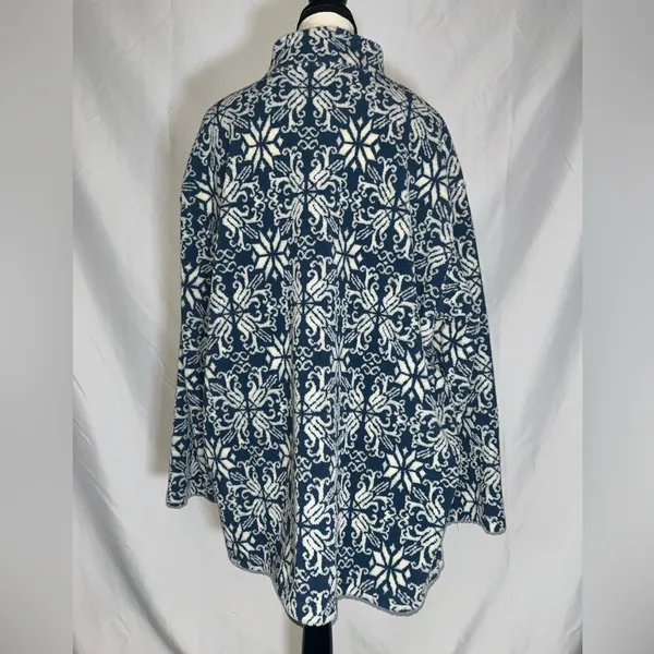 Liz Claiborne 1/4 Zip Fleece Pullover - Image 2