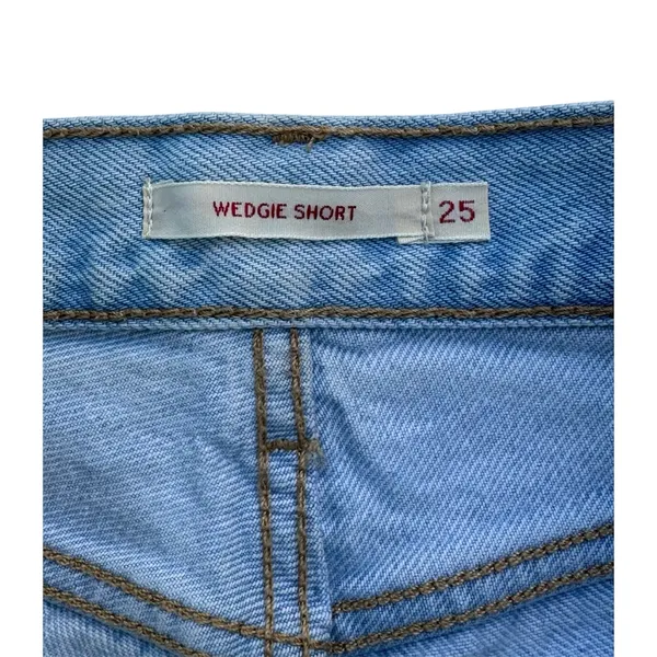 Levi’s Premium Wedgie Short Raw Hem Distressed Light Blue Denim Shorts 25 - Image 7