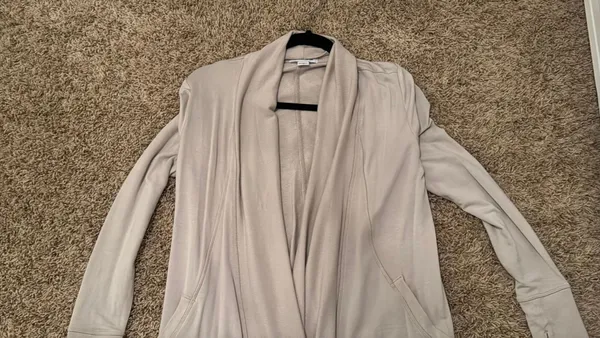 Athleta Women’s Long Cardigan Sleeve XS - Image 8