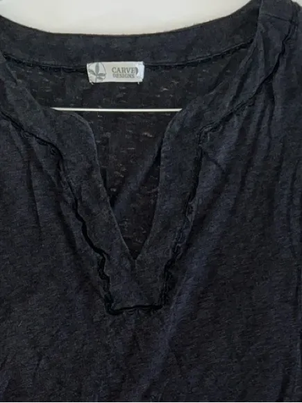 Carve Designs Nicole Black Sleeveless Ruffled V-Neck Top - Image 6