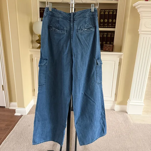 Universal Thread Women's Wide Leg Cargo Pants Blue Size 10 - Image 4