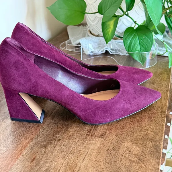 Vince Camuto Hailenda Suede‎ Pumps Womens 10M Burgundy Pointed Toe Dark Academia - Image 6