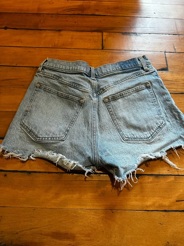 Abercrombie Mom High-Rise Shorts - Image 2