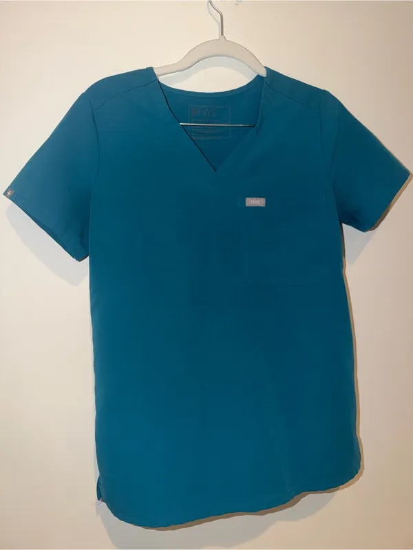 2 FigsScrub tops - Image 3