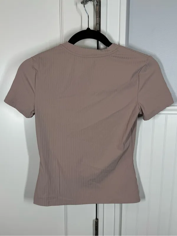 Rhone Modern‎ Ribbed Tee pink XS Women's Short Sleeve Crew Neck Moisture Wicking - Image 5