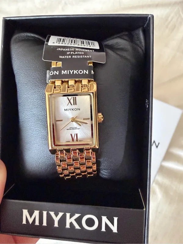 New gold watch - Image 3