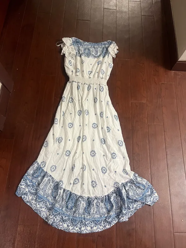 Kindred Blue and White Floral Maxi Dress - Image 2