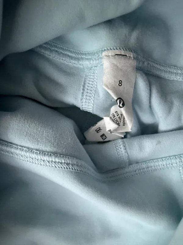 LULULEMON Light Blue 7/8 Leggings Size 8 - Image 6