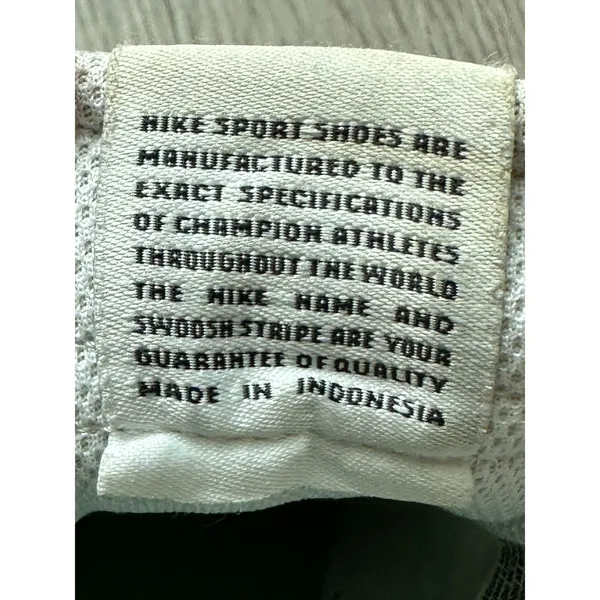 Nike Low Rise White Sneakers Women's Sz 8 - Image 7