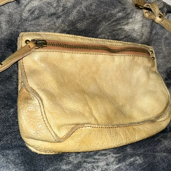 Schuler & Sons ANTHROPOLOGIE Tie Dyed Cotton Blue Canvas & Tan Leather 18" Bag - Image 4