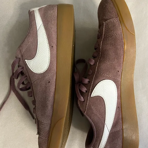 🔥 Nike SB Check Solarsoft Sneakers – Mauve/White Gum Sole (Women’s Size 8.5) - Image 9