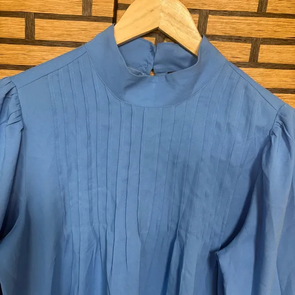 Ann Taylor Blue Pleated Blouse Size‎ Medium - Image 3