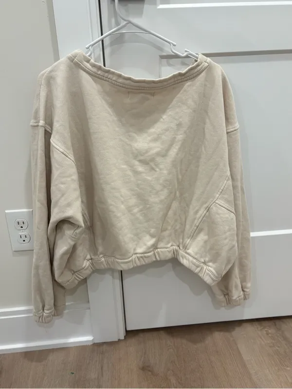 Anthropologie Cream Cropped Elastic-Hem Sweatshirt Size Medium - Image 6