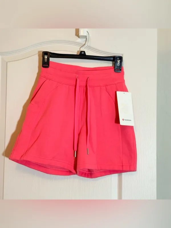 Lululemon Scuba High Rise short, 5”. NWT SZ 2, SAKR (Sakura Pink) - Image 3