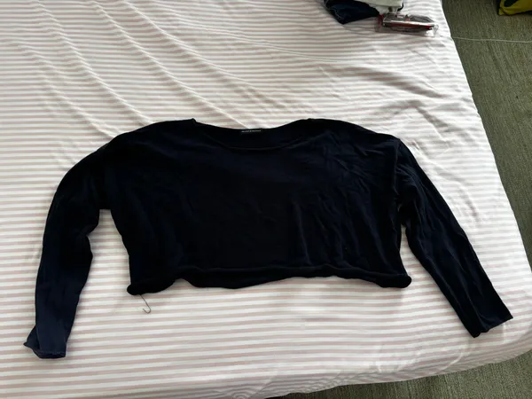 Brandy Melville Navy Sweater - Image 2
