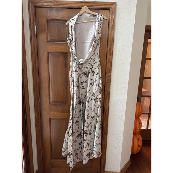 SAU LEE Callie Gown in Beige Multi Floral Size 8 NEW - Image 4