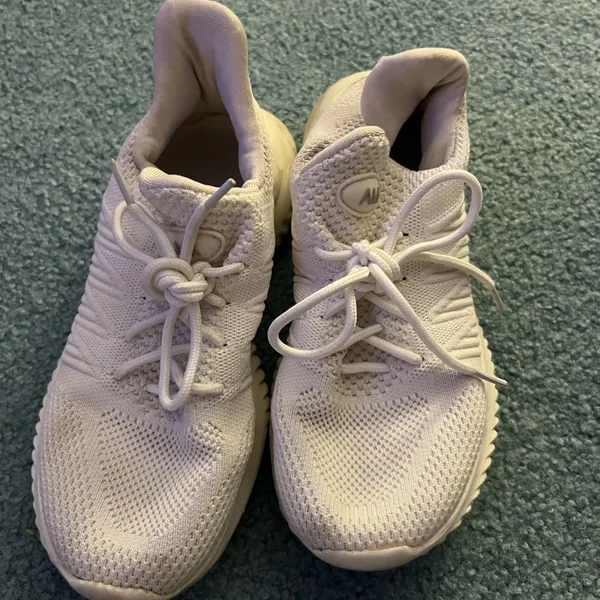 Amazon Women's White Sneakers - Image 2