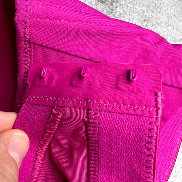 Lululemon Run Times Bra Ripened Raspberry (RIPR) Size 32DDD NWT *Adjustable* - Image 14