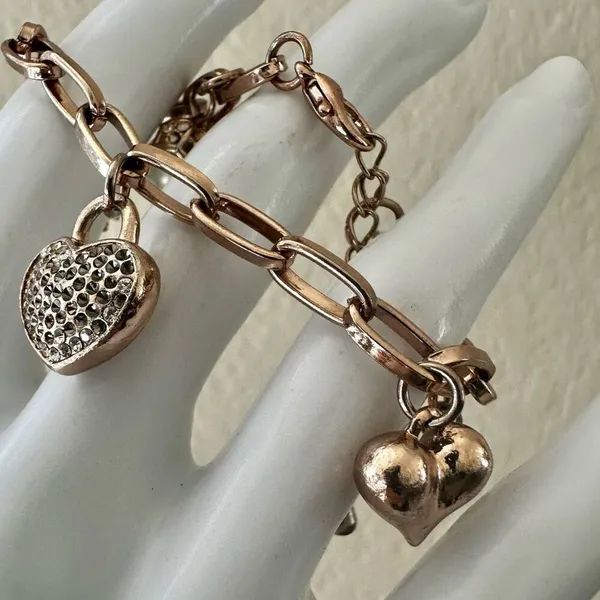 Rose Gold-Tone Charm Bracelet with Hearts, faux Pearl & Carved Rose - Image 3