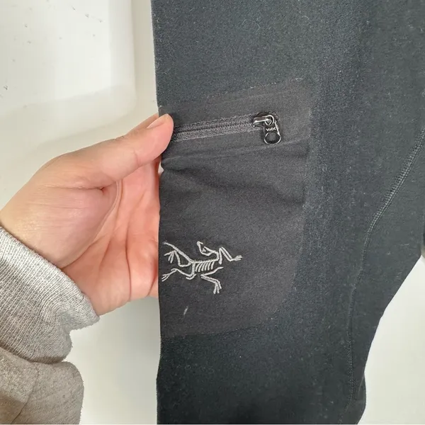 Arc’teryx‎ Black Baselayer Leggings Size Small - Image 3
