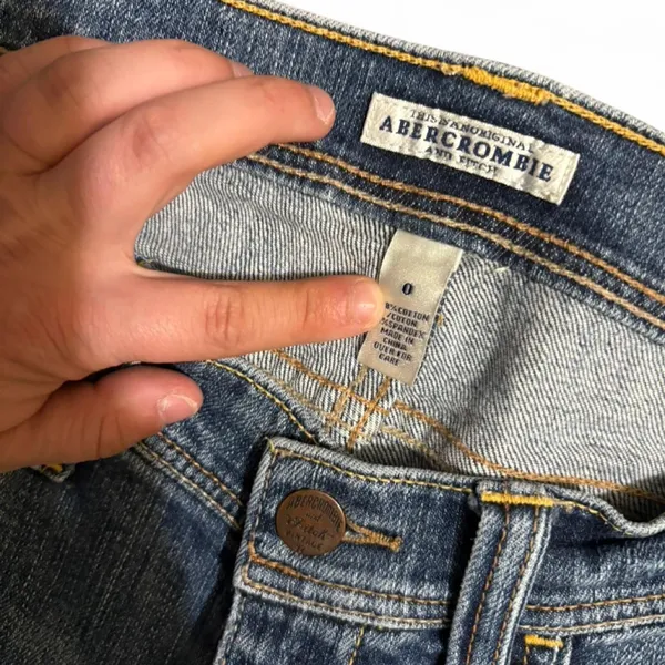 Y2K Abercrombie & Fitch Women's Low Rise Bootcut Jeans Size 0 Medium Wash - Image 2