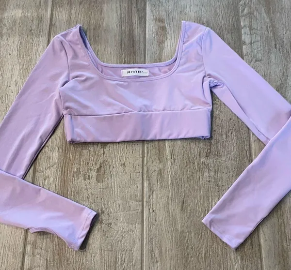 Square Neck Cropped Long Sleeve Workout Top - Image 7