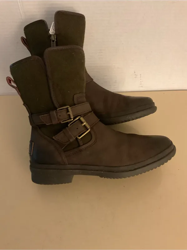 UGG women Brown Leather biker motorcycle Boots with Buckle Detail US 6 - Image 8