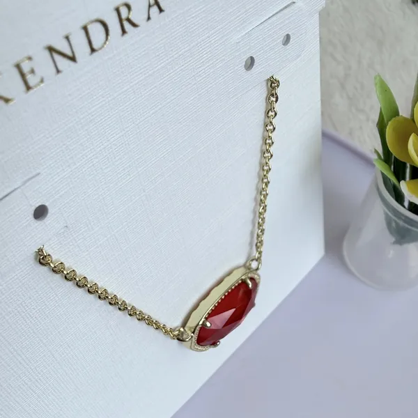 Kendra Scott Elisa Gold Pendant Necklace in Gold/Berry Glass - Image 3