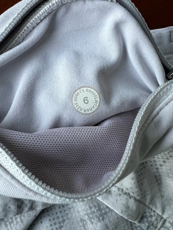 Lululemon Speed Up Light Gray Athletic Active Woman’s Shorts Size 6 - Image 9