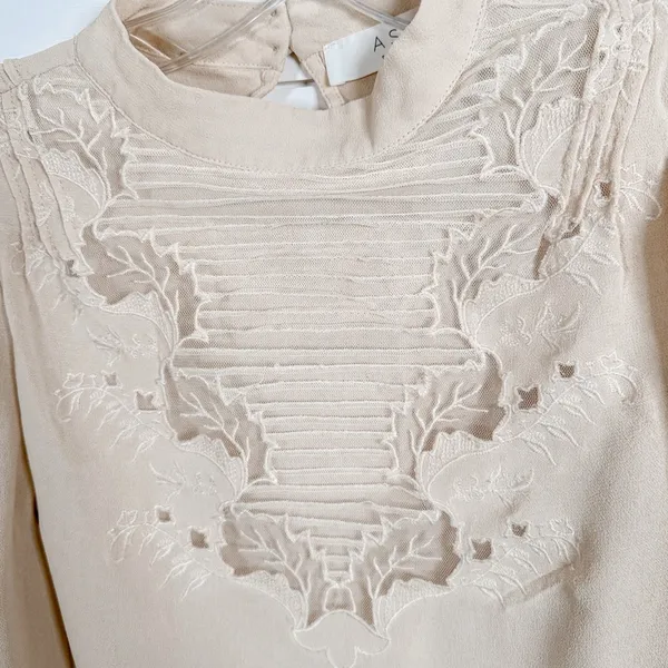 ASTR The Label Monarch Top in Oat Milk, EUC Small, MSRP $118 - Image 9