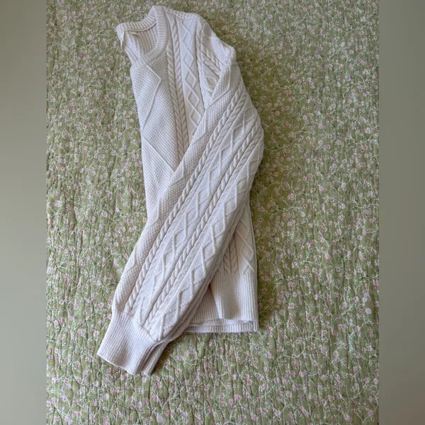 Cyrus Cream Cable Knit Sweater Ivory Size M Academy Preppy - Image 14