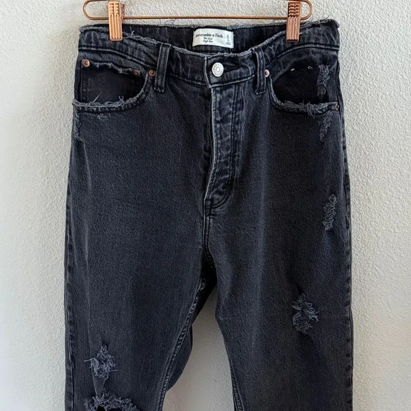 Abercrombie & Fitch The Dad High Rise Distressed Black Jeans 28 | 6S - Image 4