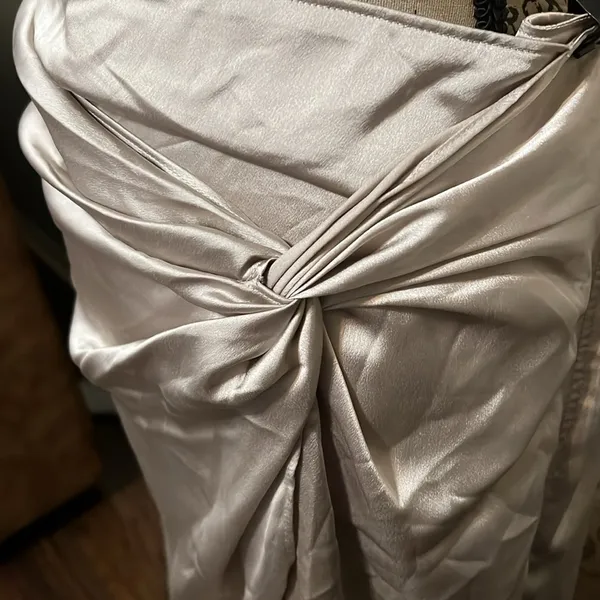 Abercrombie 74- NWT Knotted Elevated Satin Midi Skirt sz XL GOLDEN TONE - Image 15