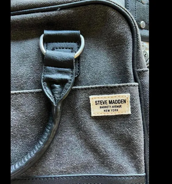 Steve Madden Messenger Bag/Computer Bag - Image 6
