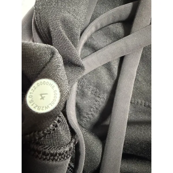 Lululemon Energy Bra High Neck Long Line Tough Black Sports 4 High Neck Strap - Image 3