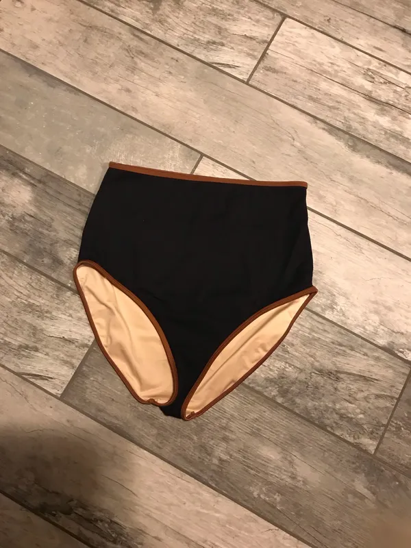 NWOT Livy & Kate BLACK HIGH WAISTED PIPED BOTTOMS Sz M - Image 3