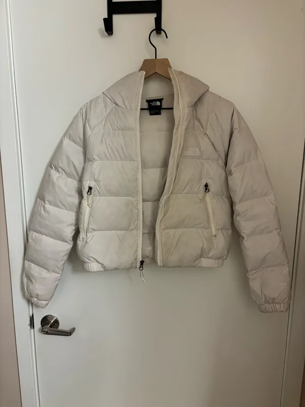 The North Face Women’s Hydrenalite Down Hoodie XS White 600 Fill Puffer Jacket Description: The North Face Women’s Hydrenalite Down Hoodie in white, size XS - Image 3