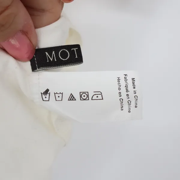 MOTF T-Shirt Women's M Cream Ruched Draped Front Short Sleeve - Image 2
