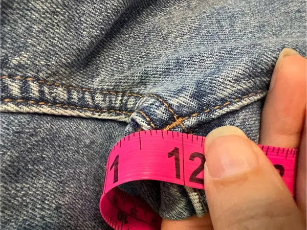 Madewell The Momjean in Downey Wash size 26 - Image 9